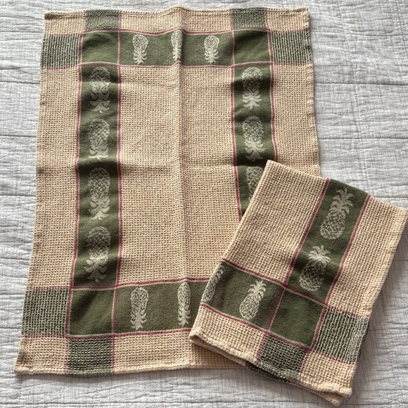 Park Designs Other - Pineapple Print Waffle-Weave Kitchen Towels - Green & Cream